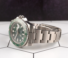 Rolex Submariner Date Hulk 40mm Ceramic Steel Green Dial Men Watch 116610LV