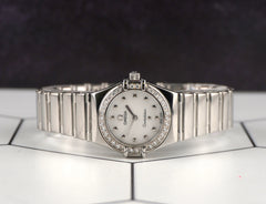 Omega 22.5mm Constellation White Mop Dial Steel Ladies Quartz Watch 1465.71.00