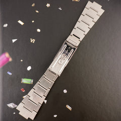 Crown and case close-up of Rolex 17000B stainless steel watch
